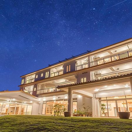 Готель Hoshi No Terrace Motobu Yamazato Екстер'єр фото